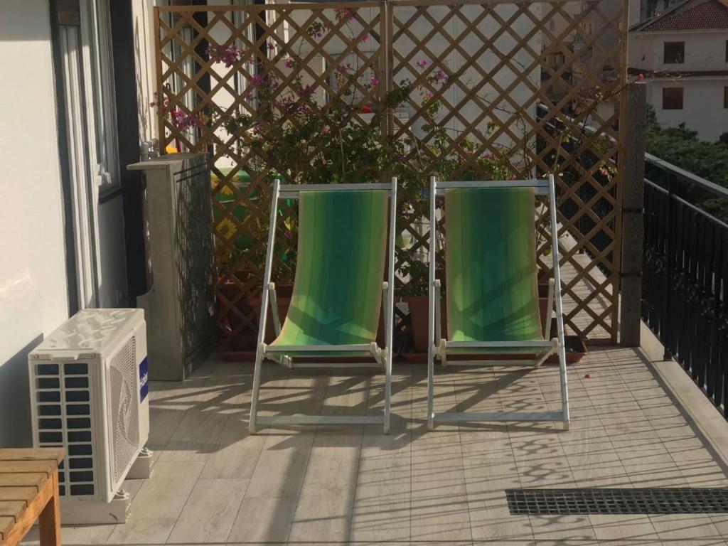Wh - Cuore Home - Attico Monolocale Con Parcheggio Gratuito - 5 Minuti Dal Centro - Wifi San Remo Buitenkant foto