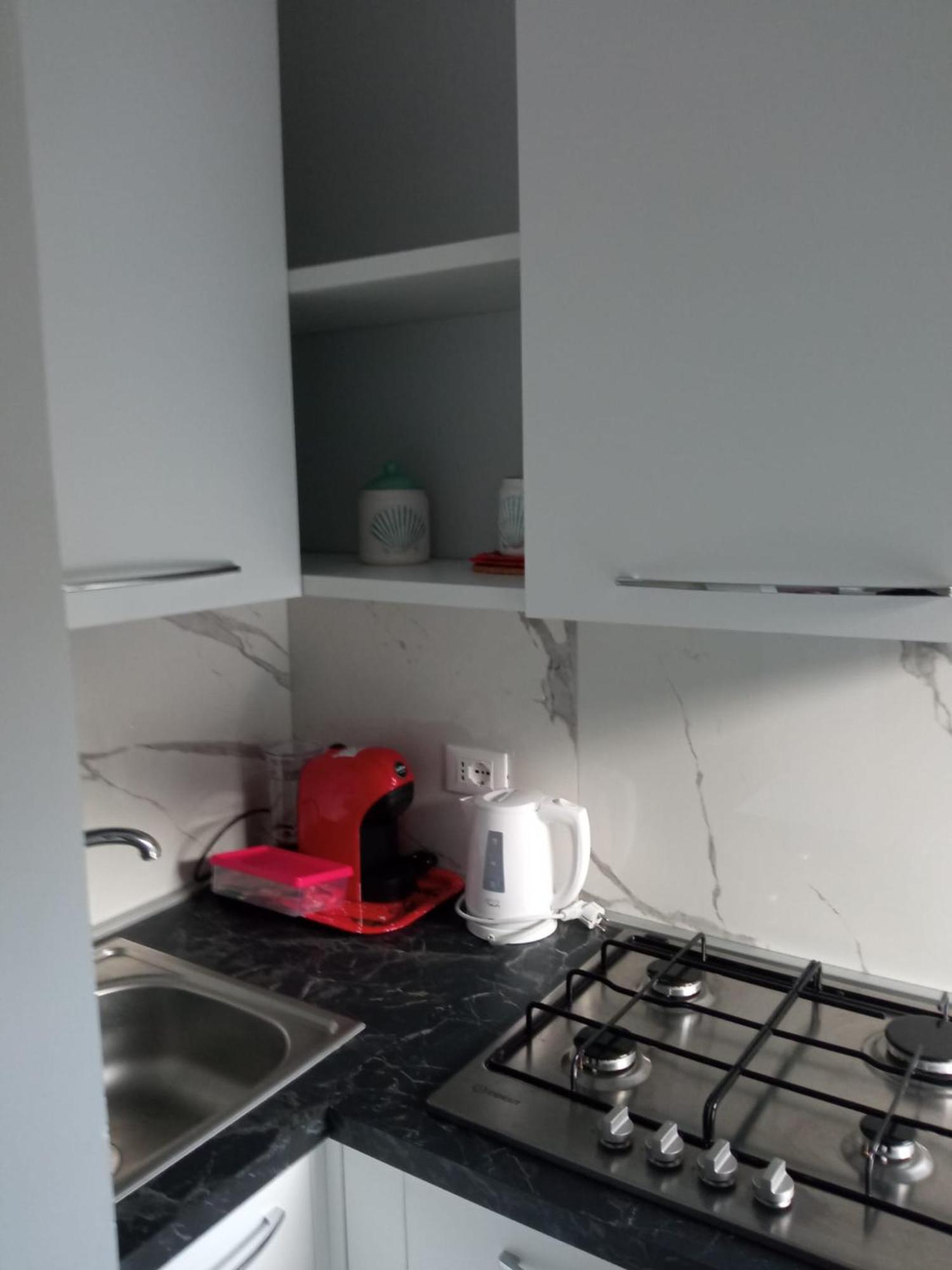 Wh - Cuore Home - Attico Monolocale Con Parcheggio Gratuito - 5 Minuti Dal Centro - Wifi San Remo Buitenkant foto